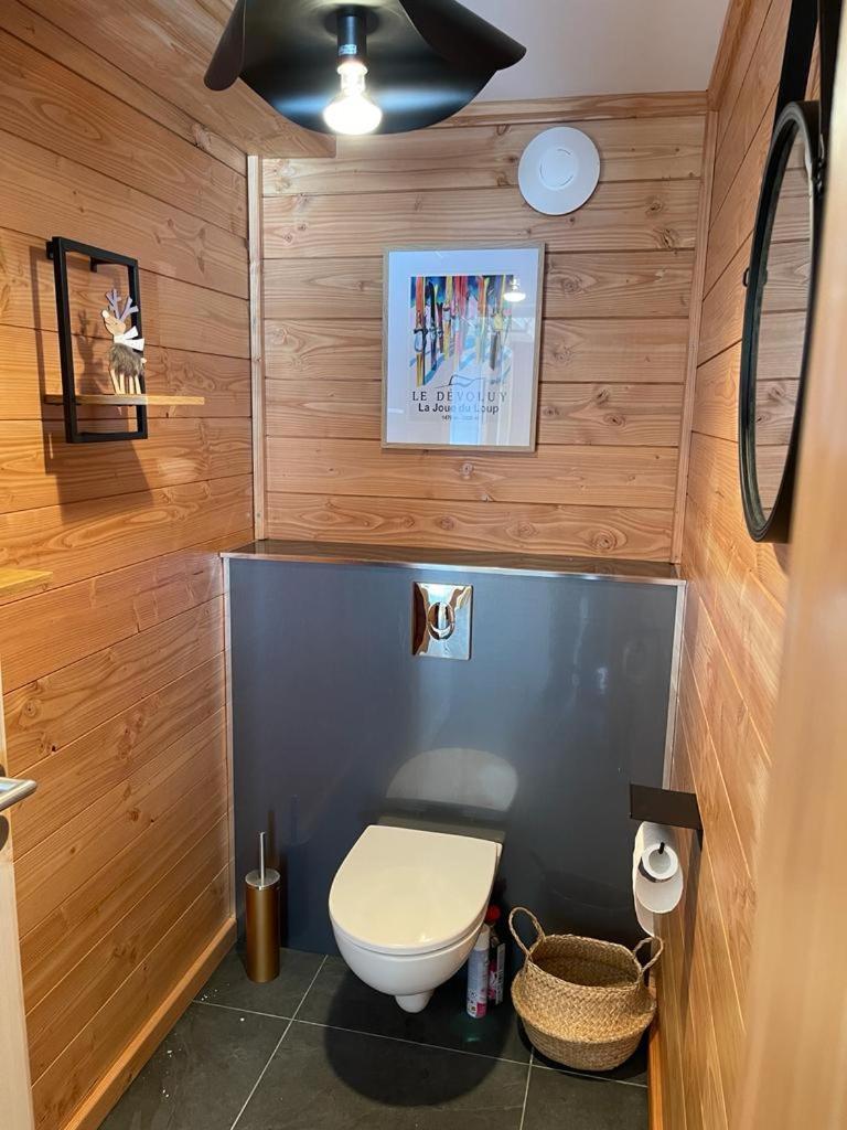 Appartement Lumineux Neuf Dans Bas De Chalet Le Douglas ลาจูดูลูป ภายนอก รูปภาพ