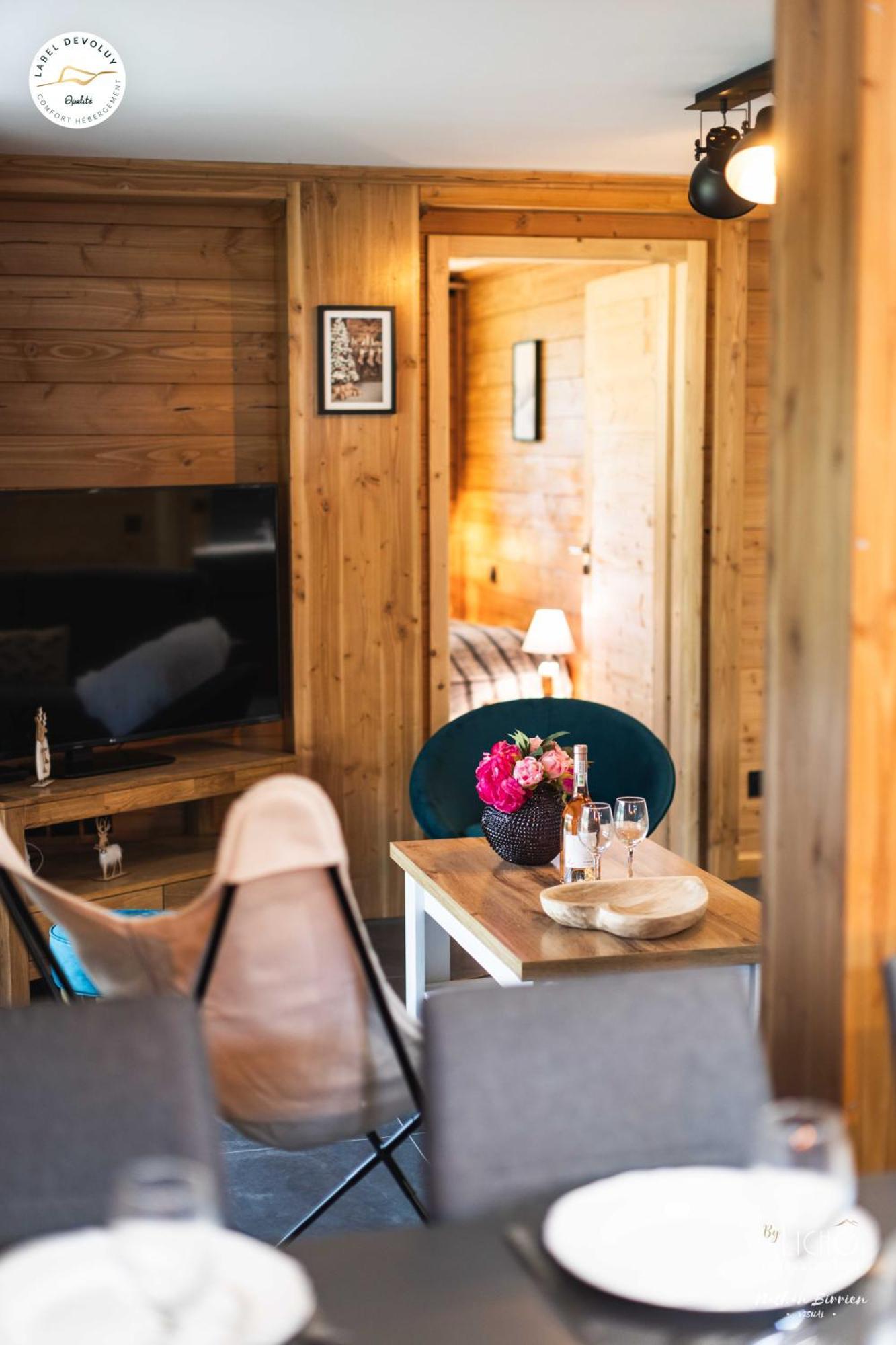 Appartement Lumineux Neuf Dans Bas De Chalet Le Douglas ลาจูดูลูป ภายนอก รูปภาพ