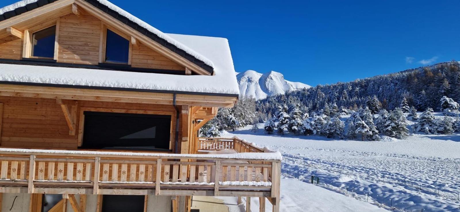 Appartement Lumineux Neuf Dans Bas De Chalet Le Douglas ลาจูดูลูป ภายนอก รูปภาพ