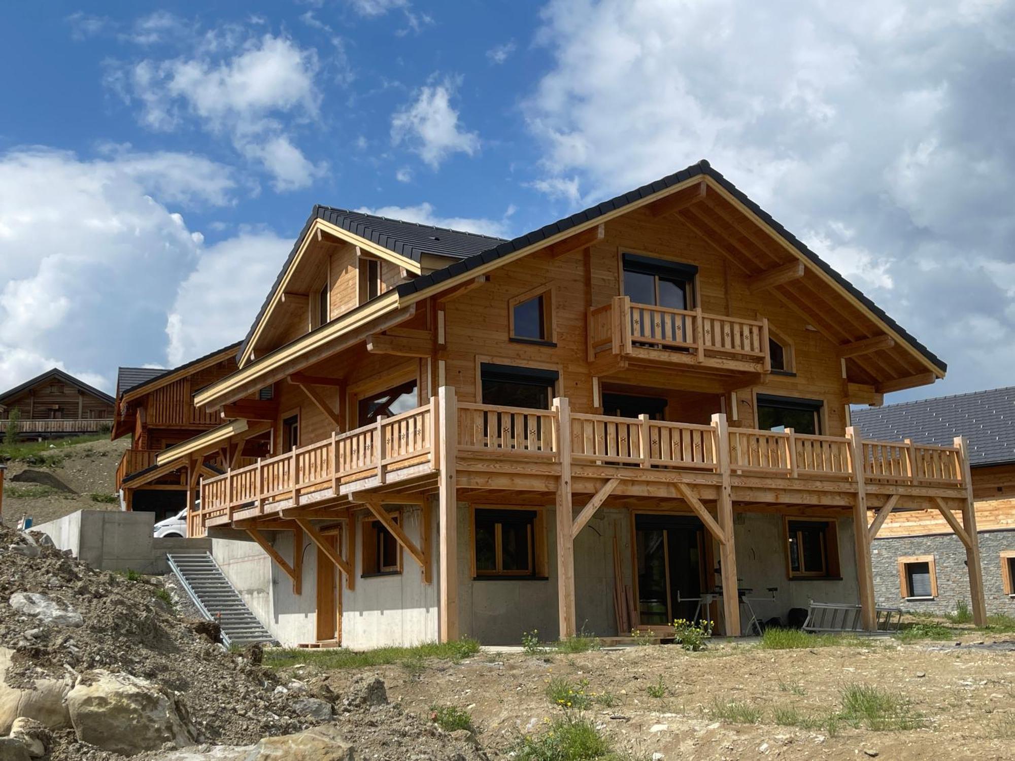 Appartement Lumineux Neuf Dans Bas De Chalet Le Douglas ลาจูดูลูป ภายนอก รูปภาพ