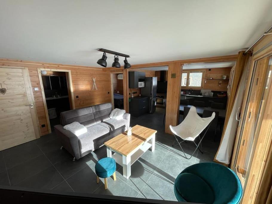 Appartement Lumineux Neuf Dans Bas De Chalet Le Douglas ลาจูดูลูป ภายนอก รูปภาพ