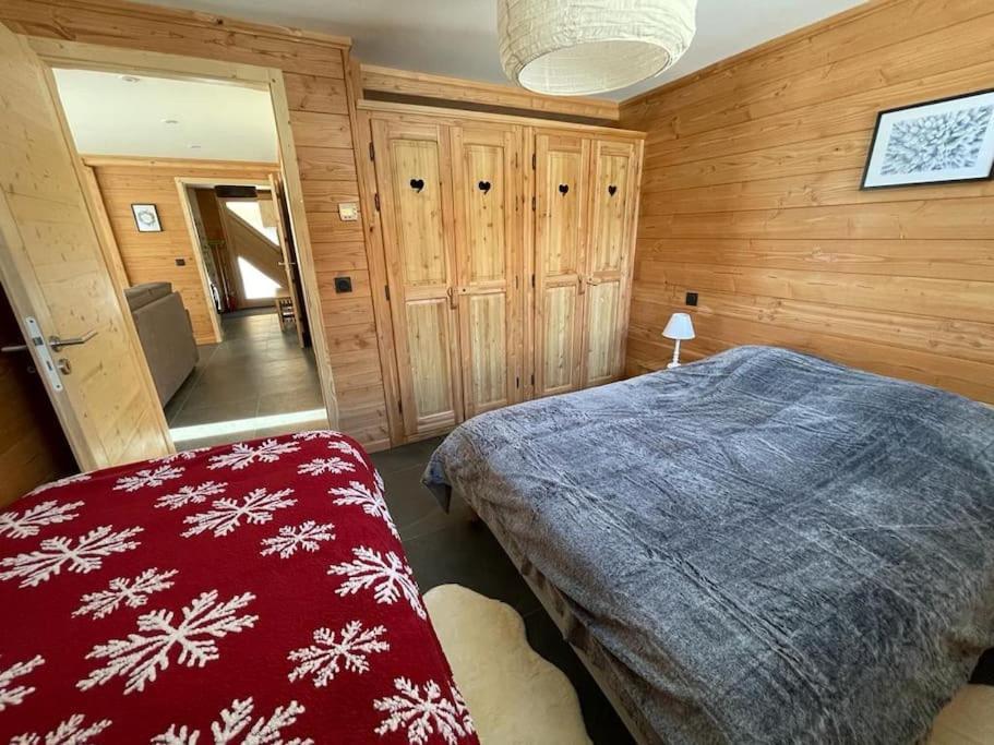 Appartement Lumineux Neuf Dans Bas De Chalet Le Douglas ลาจูดูลูป ภายนอก รูปภาพ